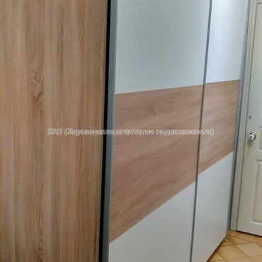 Продам квартиру, Деревянко ул. , 2 кім., 54 м², капитальный ремонт 