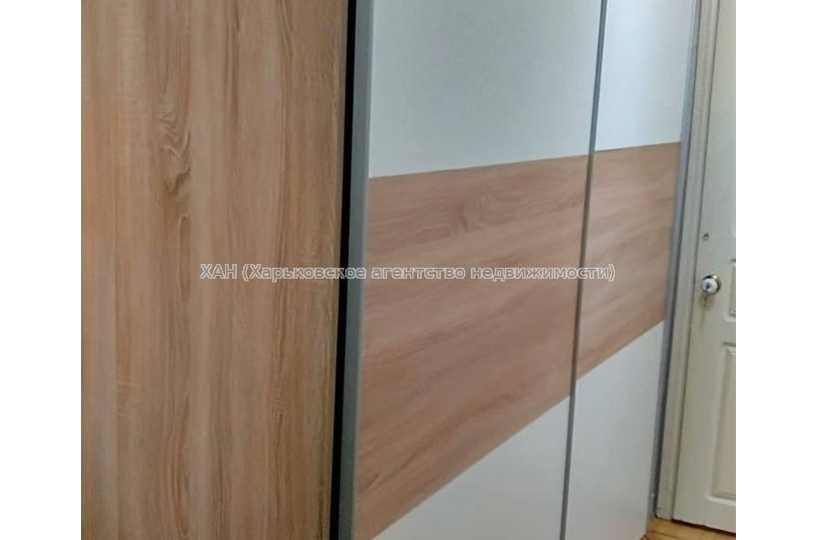 Продам квартиру, Деревянко ул. , 2 кім., 54 м², капитальный ремонт 