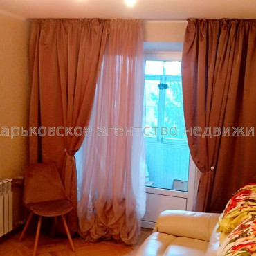 Продам квартиру, Деревянко ул. , 2 кім., 54 м², капитальный ремонт 