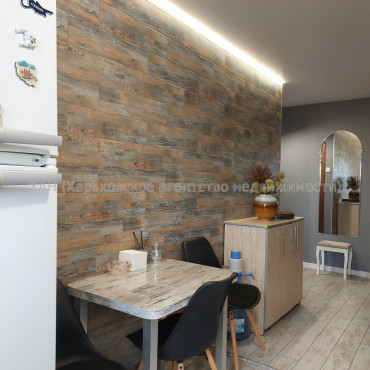 Сдам квартиру, Свинаренко Петра ул. , 2  ком., 62 м², косметический ремонт 