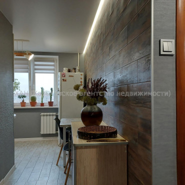 Сдам квартиру, Свинаренко Петра ул. , 2  ком., 62 м², косметический ремонт 