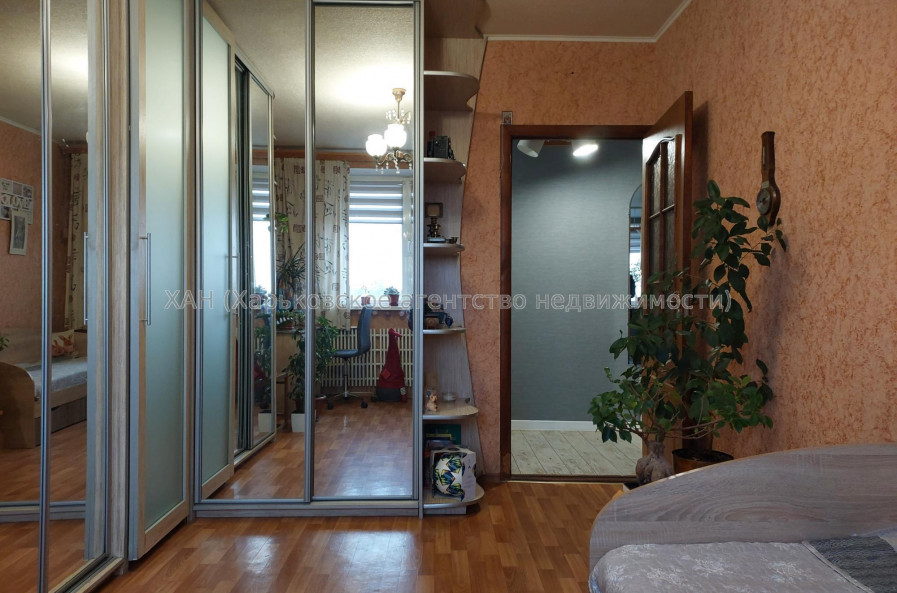 Сдам квартиру, Свинаренко Петра ул. , 2  ком., 62 м², косметический ремонт 