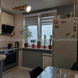 Здам квартиру, Свинаренко Петра ул. , 2 кім., 62 м², косметический ремонт