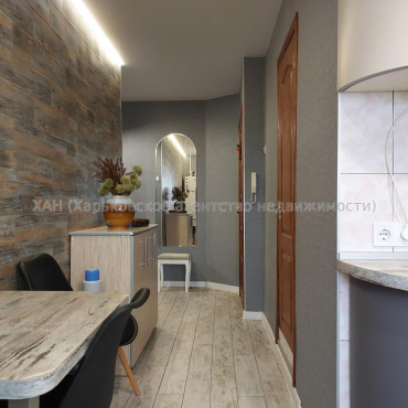 Сдам квартиру, Свинаренко Петра ул. , 2  ком., 62 м², косметический ремонт 