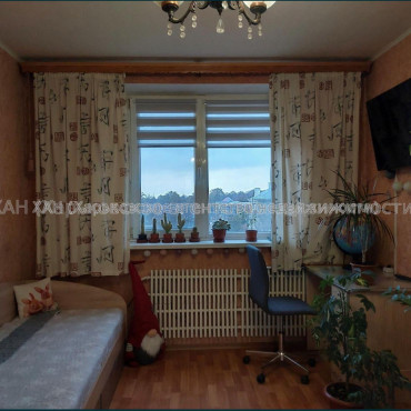 Здам квартиру, Свинаренко Петра ул. , 2 кім., 62 м², косметический ремонт 