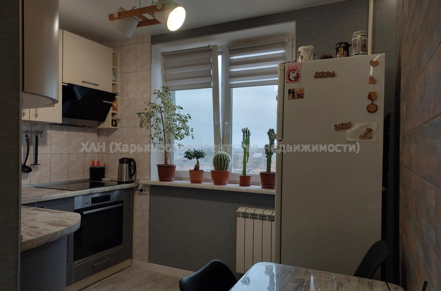 Сдам квартиру, Свинаренко Петра ул. , 2  ком., 62 м², косметический ремонт 