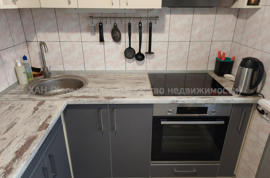 Здам квартиру, Свинаренко Петра ул. , 2 кім., 62 м², косметический ремонт 