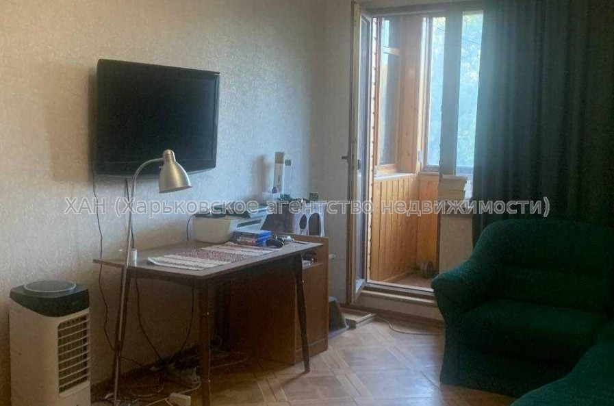 Продам квартиру, Авиационная ул. , 2 кім., 54 м², косметический ремонт 