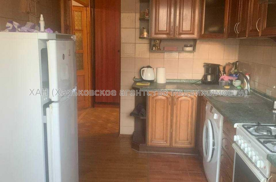 Продам квартиру, Авиационная ул. , 2 кім., 54 м², косметический ремонт 