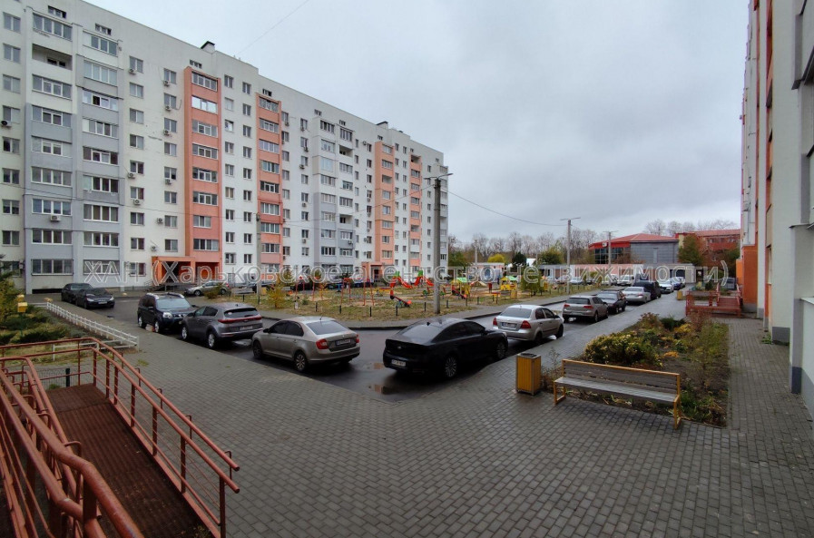 Продам квартиру, Мира ул. , 2 кім., 53.80 м², без внутренних работ 