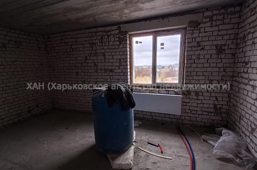 Продам квартиру, Мира ул. , 2 кім., 53.80 м², без внутренних работ 