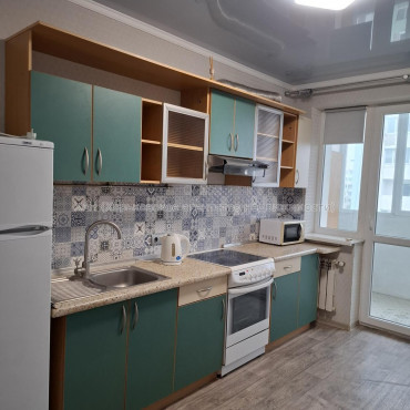 Сдам квартиру, Героев Харькова просп. , 1  ком., 45 м², капитальный ремонт 