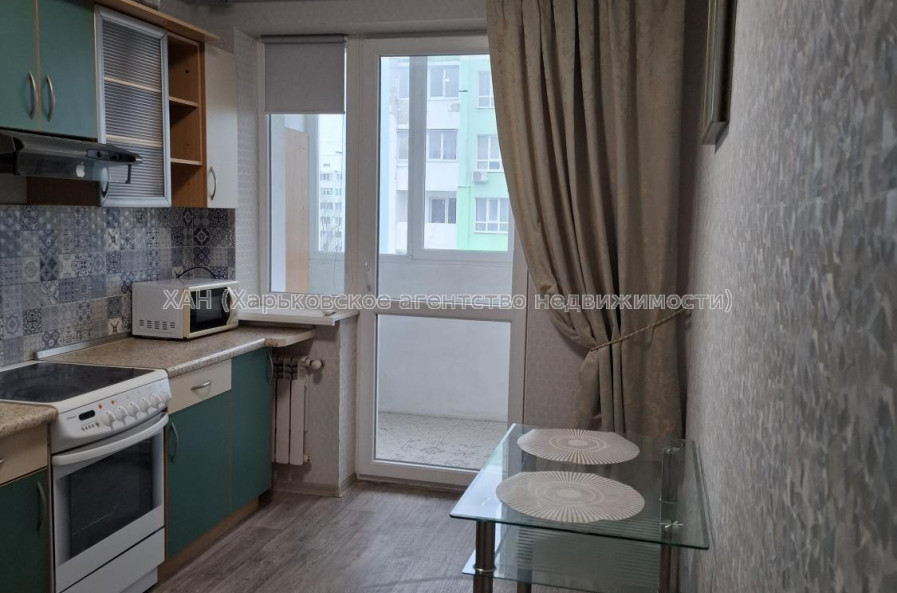 Сдам квартиру, Героев Харькова просп. , 1  ком., 45 м², капитальный ремонт 