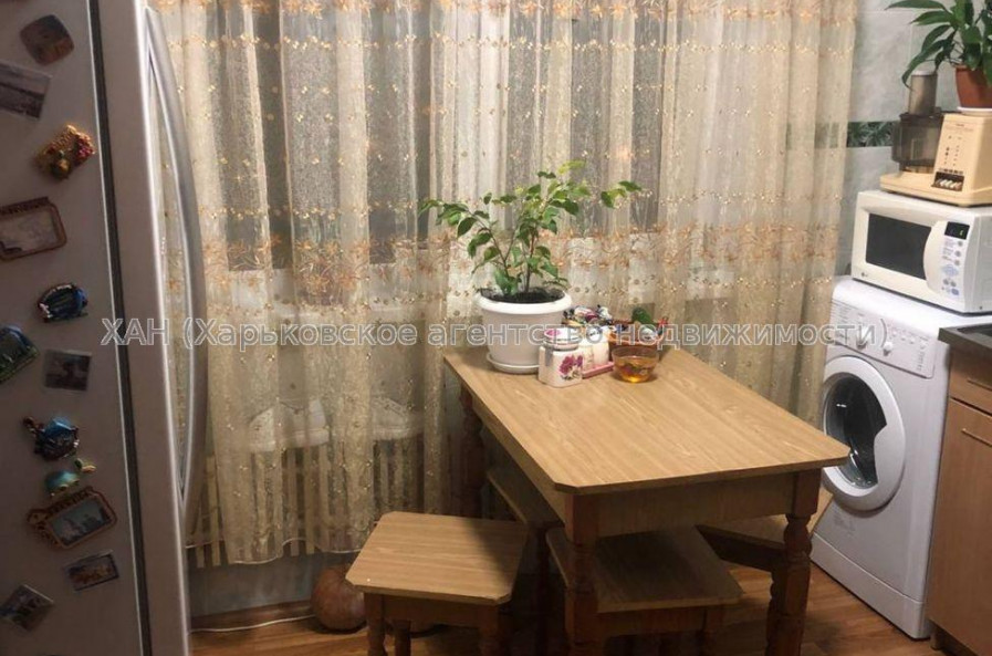 Продам квартиру, Салтовское шоссе , 1  ком., 26 м², советский ремонт 