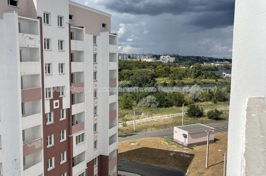 Продам квартиру, Шевченковский пер. , 1 кім., 42 м², без внутренних работ 