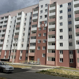 Продам квартиру, Шевченковский пер. , 1 кім., 42 м², без внутренних работ