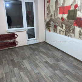 Продам квартиру, Клочковская ул. , 3  ком., 64 м², косметический ремонт