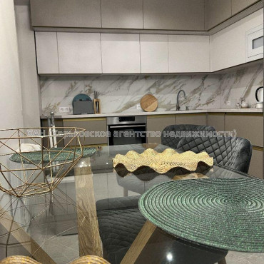 Продам квартиру, Льва Ландау просп. , 2  ком., 112 м², авторский дизайн 