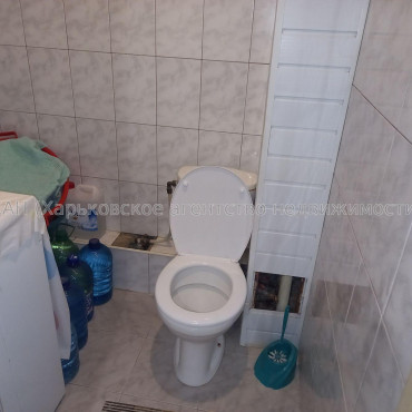 Продам квартиру, Единства ул. , 1  ком., 27 м², капитальный ремонт 