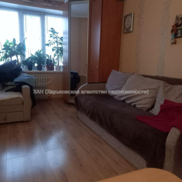 Продам квартиру, Единства ул. , 1  ком., 27 м², капитальный ремонт 
