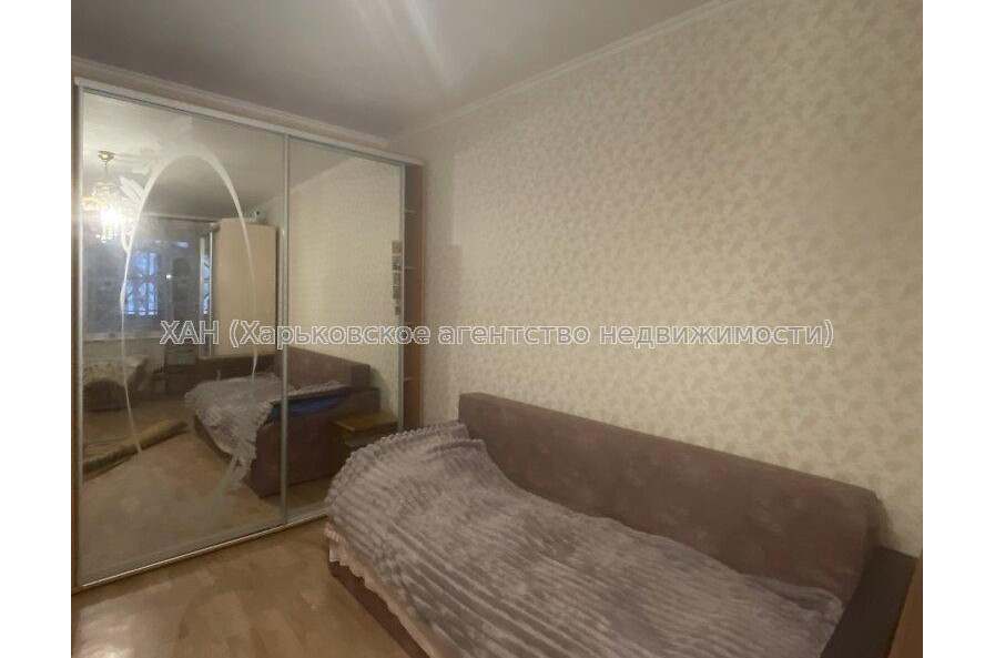 Продам квартиру, Победы просп. , 1  ком., 32 м², косметический ремонт 