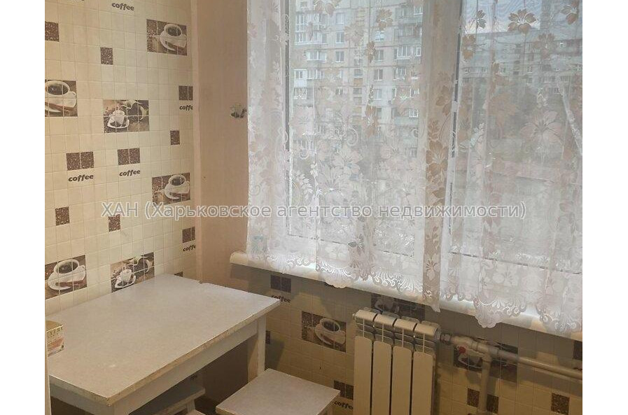 Продам квартиру, Победы просп. , 1  ком., 32 м², косметический ремонт 