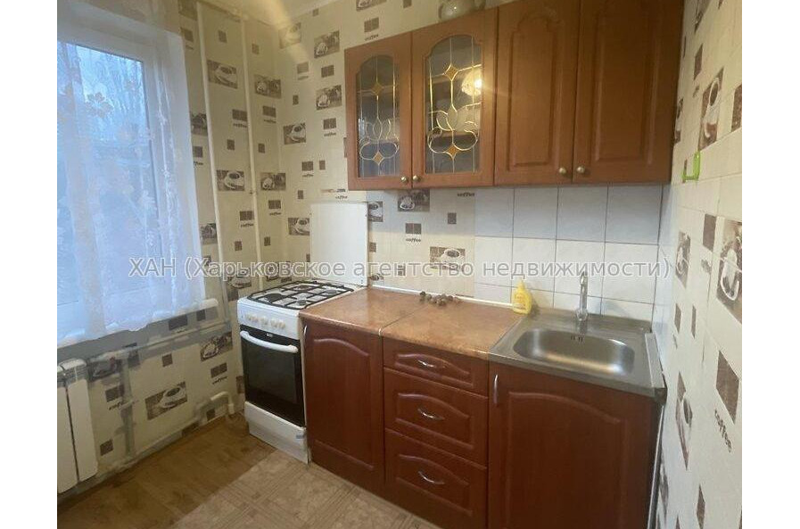 Продам квартиру, Победы просп. , 1  ком., 32 м², косметический ремонт 