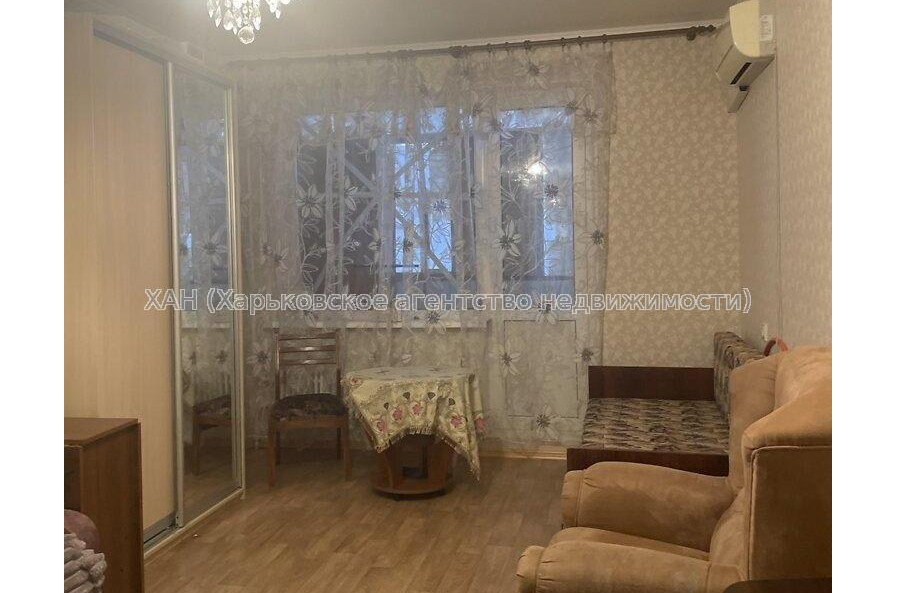 Продам квартиру, Победы просп. , 1  ком., 32 м², косметический ремонт 