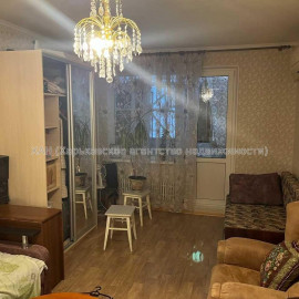 Продам квартиру, Победы просп. , 1 кім., 32 м², косметический ремонт