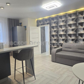 Продам квартиру, 2 кім., 47 м², евроремонт