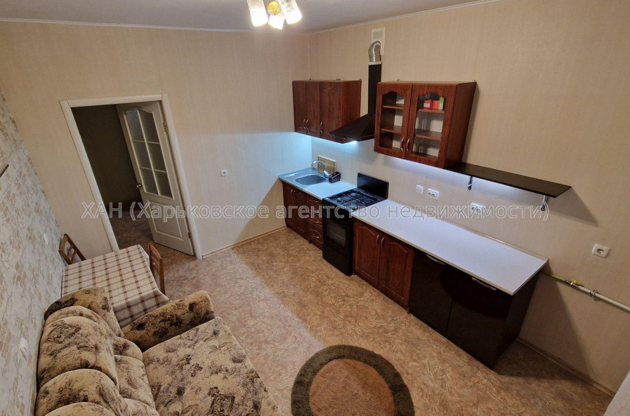 Продам квартиру, Салтовское шоссе , 1 кім., 54 м², косметический ремонт 
