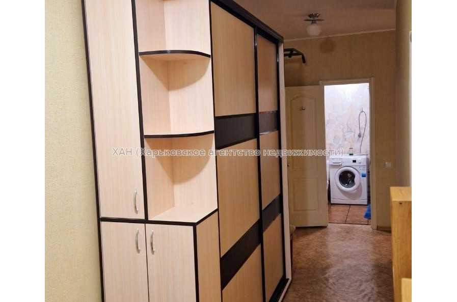 Продам квартиру, Салтовское шоссе , 1 кім., 54 м², косметический ремонт 