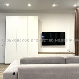 Продам квартиру, Героев Харькова просп. , 1 кім., 44 м², авторский дизайн