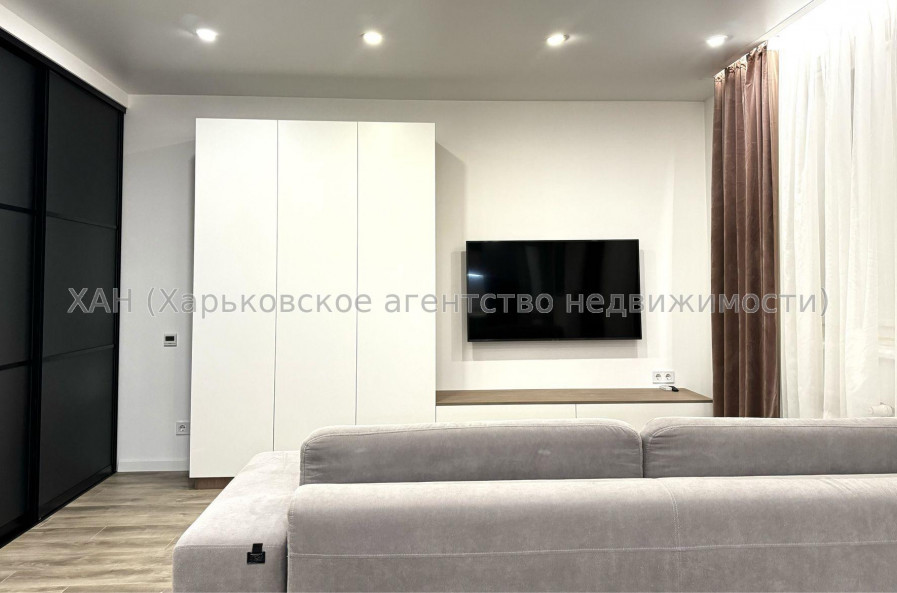 Продам квартиру, Героев Харькова просп. , 1  ком., 44 м², авторский дизайн 