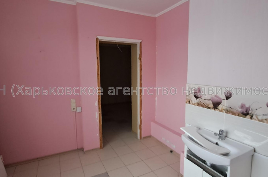 Продам нежилую недвижимость, салон красоты , 3  ком., 68 м², косметический ремонт 