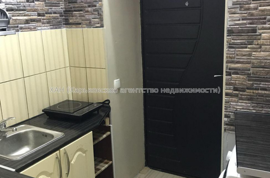 Продам квартиру, Автотракторная ул. , 1 кім., 19 м², капитальный ремонт 