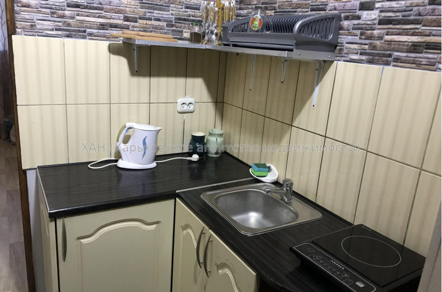 Продам квартиру, Автотракторная ул. , 1 кім., 19 м², капитальный ремонт 