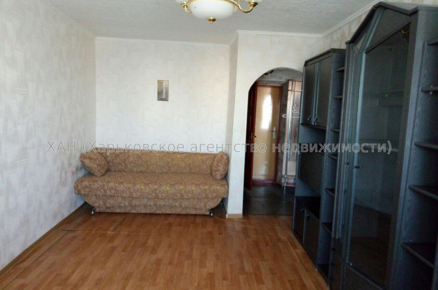 Продам квартиру, Победы просп. , 1 кім., 35 м², косметический ремонт 