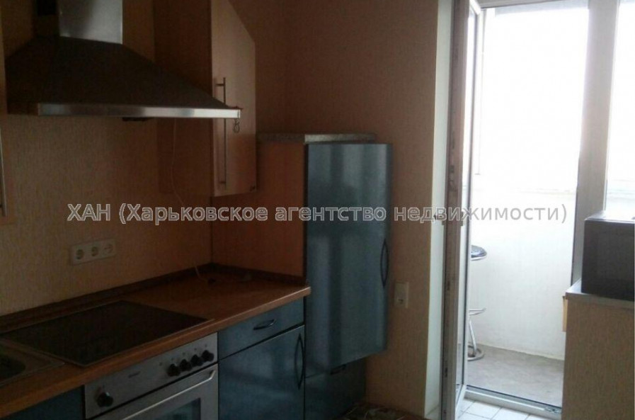 Продам квартиру, Победы просп. , 1 кім., 35 м², косметический ремонт 