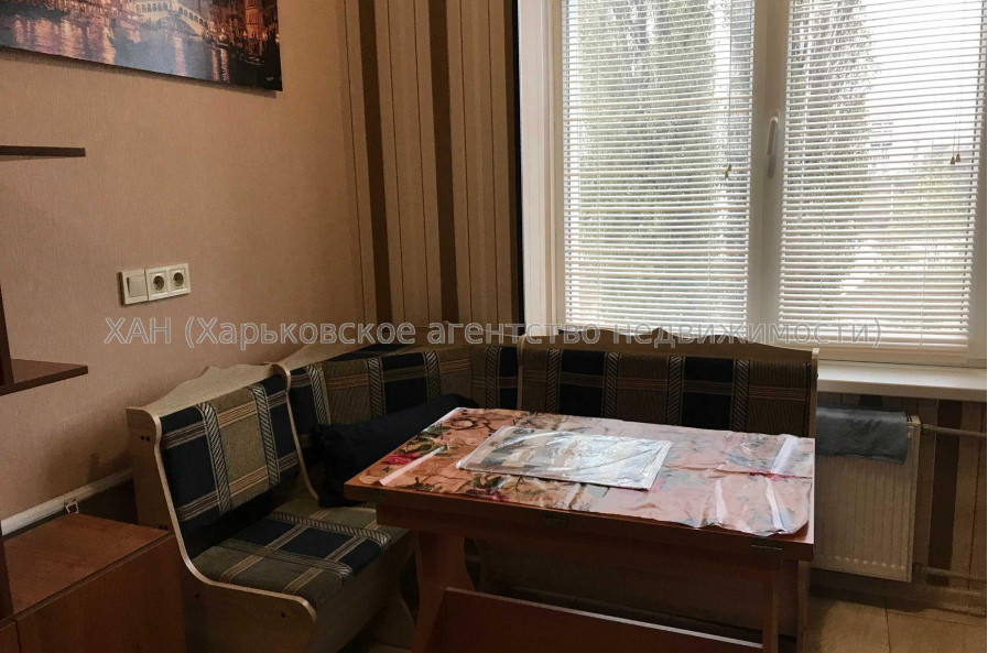 Продам квартиру, Шевченковский пер. , 1 кім., 19.50 м², капитальный ремонт 