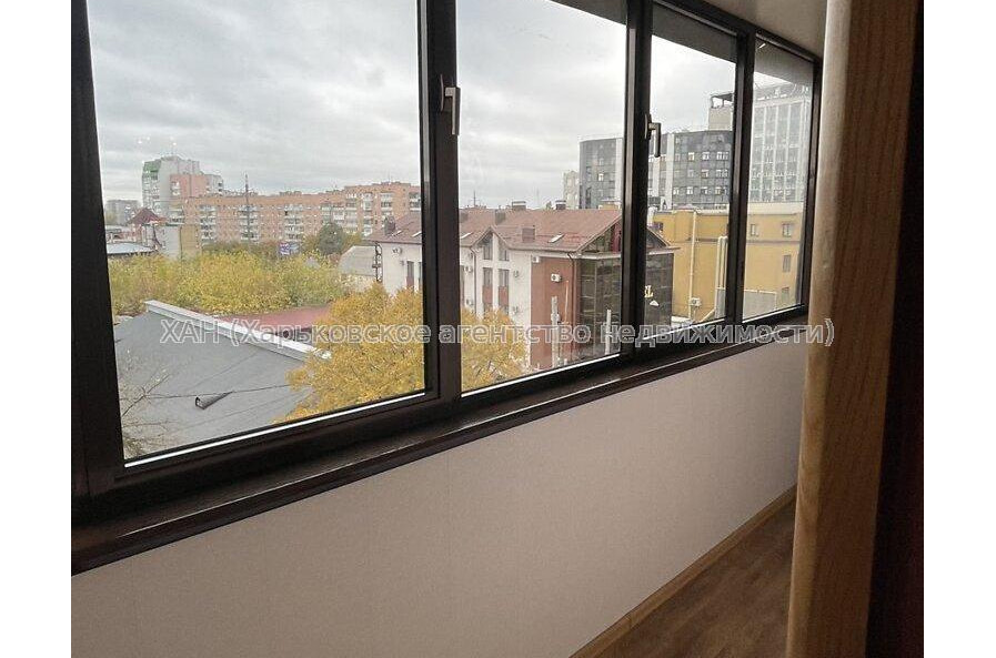 Продам квартиру, Аэрокосмический пр. , 3  ком., 124 м², евроремонт 