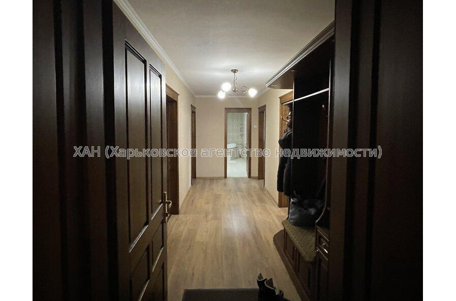 Продам квартиру, Аэрокосмический пр. , 3  ком., 124 м², евроремонт 