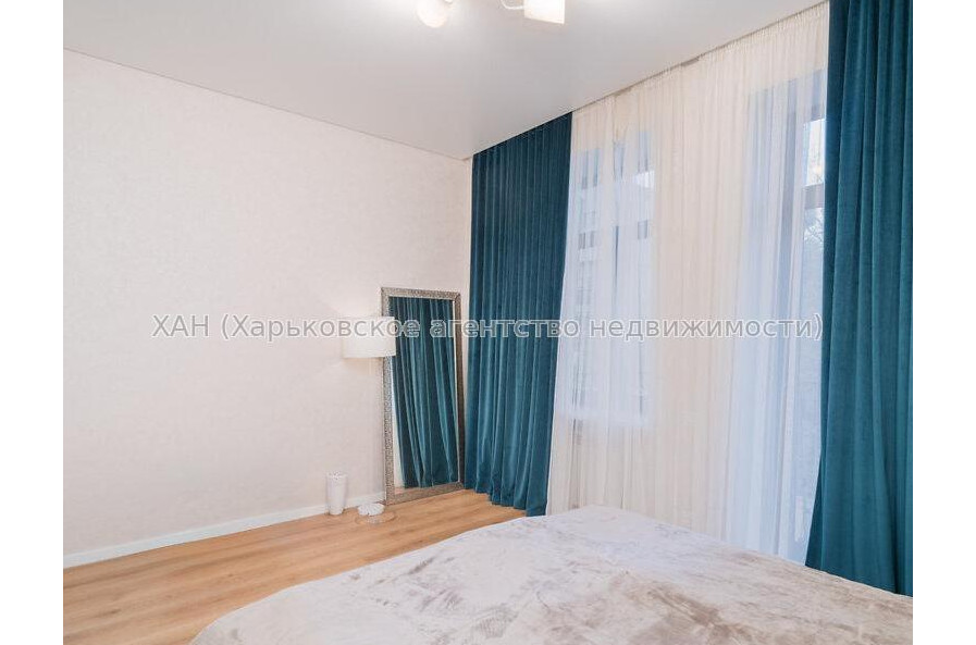 Продам квартиру, Михаила Семенко ул. , 2 кім., 56 м², авторский дизайн 