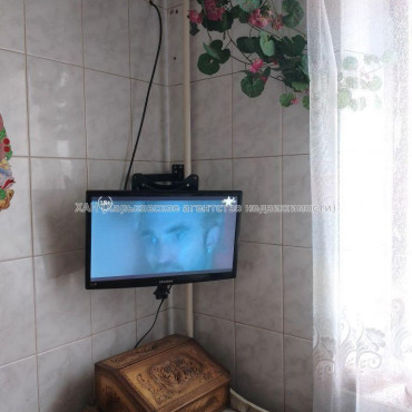 Продам квартиру, Каденюка ул. , 3  ком., 65.70 м², косметический ремонт 