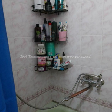 Продам квартиру, Каденюка ул. , 3  ком., 65.70 м², косметический ремонт 