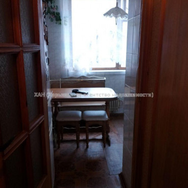 Продам квартиру, Каденюка ул. , 3  ком., 65.70 м², косметический ремонт 