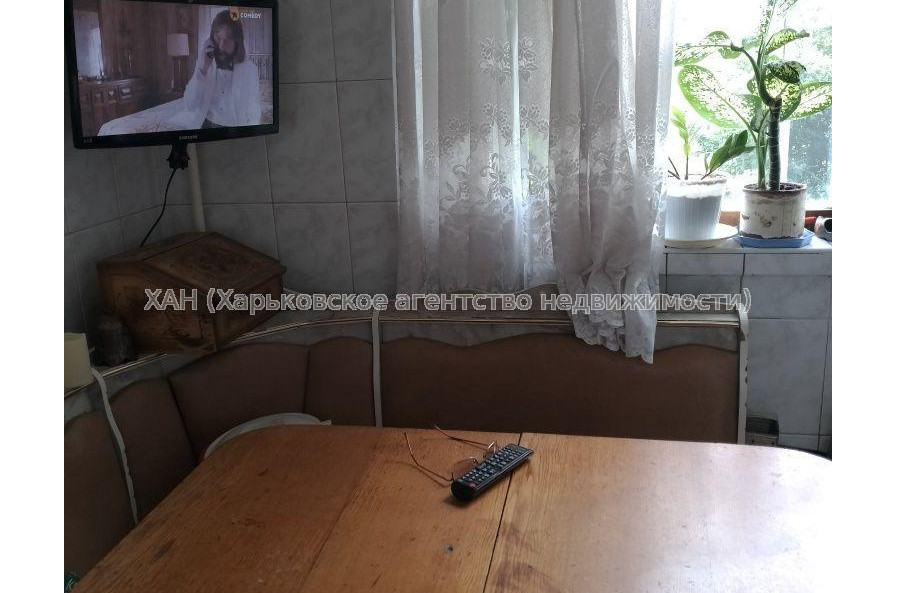 Продам квартиру, Каденюка ул. , 3  ком., 65.70 м², косметический ремонт 