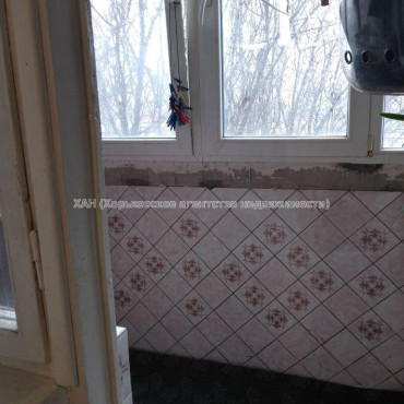 Продам квартиру, Каденюка ул. , 3  ком., 65.70 м², косметический ремонт 