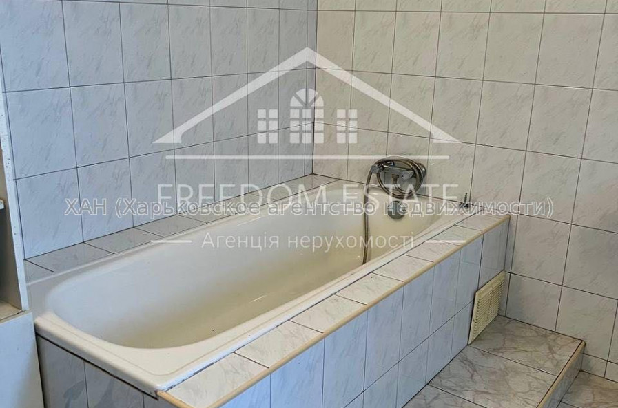 Продам будинок, Дружная ул. , 140 м², 10 соток, косметический ремонт 