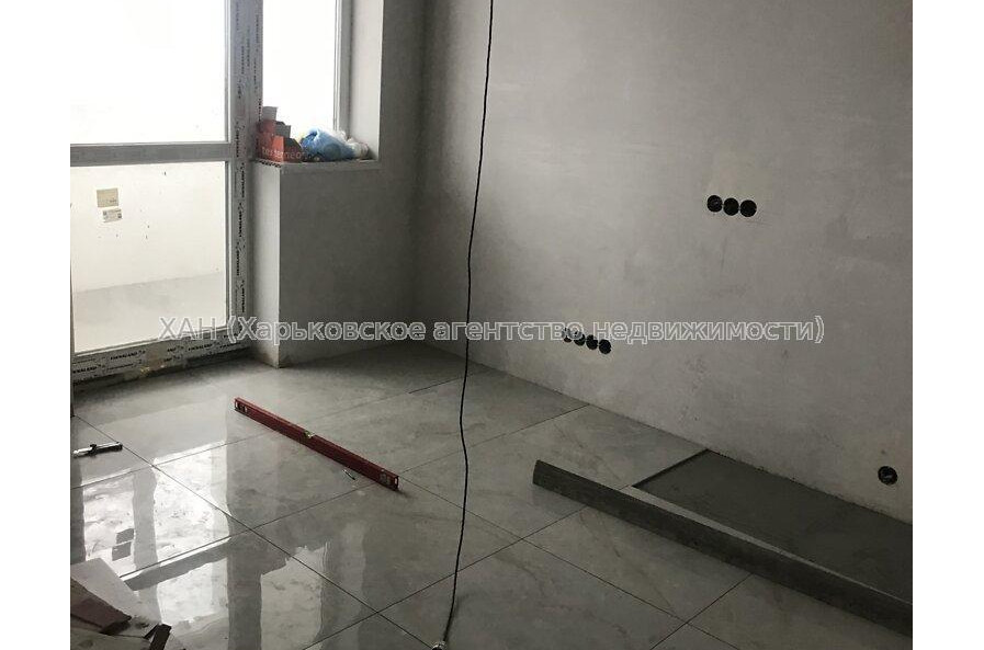 Продам квартиру, Мира ул. , 3  ком., 83 м², частичный ремонт 